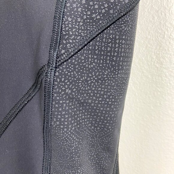 LULULEMON | Black Crop Leggings Size 6 - Picture 4 of 8
